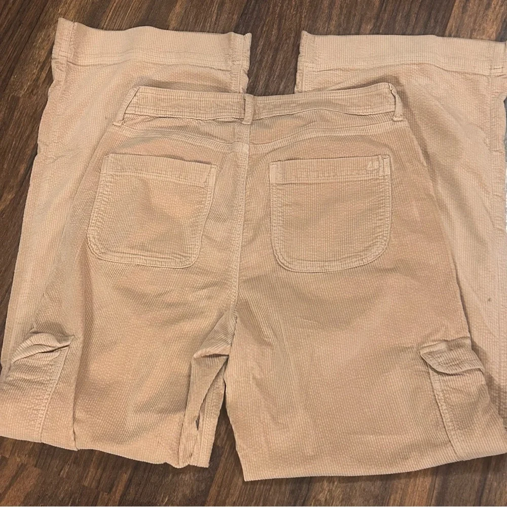 American Eagle Outfitters Super High Rise Wide Leg Tan Corduroy Cargo Pants 10L - Picture 3 of 13